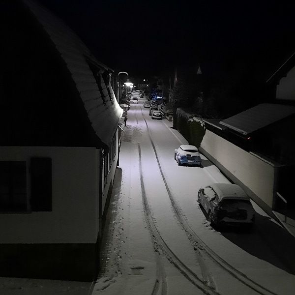Schnee in unserer Straße